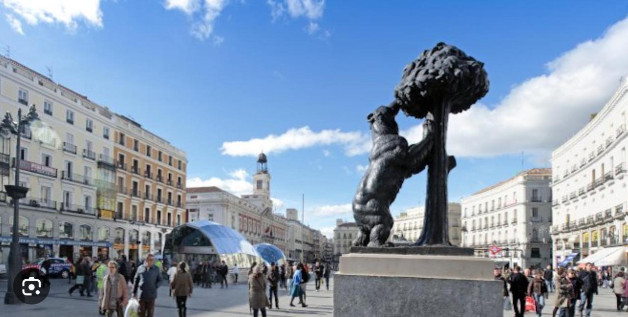Remanso De Luz Y Silencio En La Puerta Del Sol Apartment Madrid Bagian luar foto
